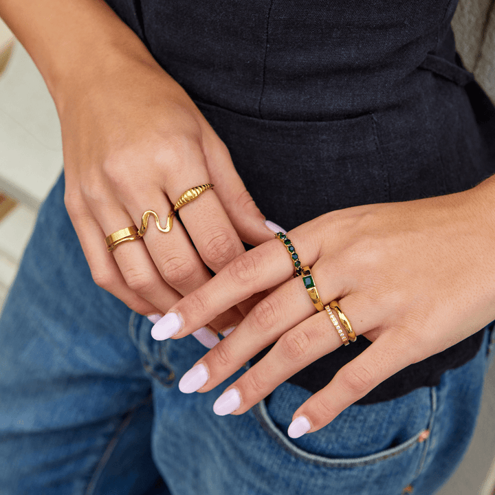 Emerald Beauty 18K Crystal Ring